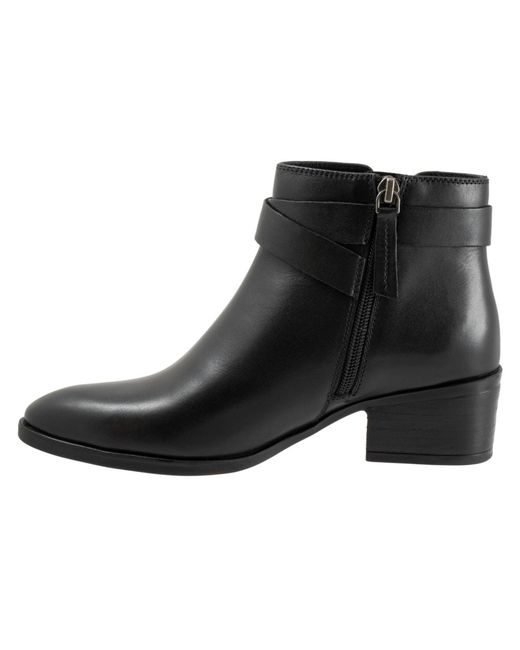 Softwalk® Black Lira Boot