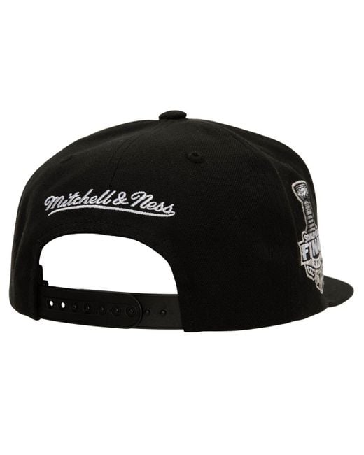 Mitchell & Ness Black Washington Capitals Core Top Spot Snapback Hat