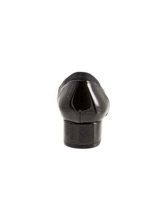 Trotters Black Daisy Pump