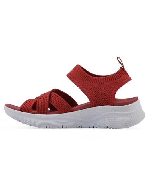 White Mountain Red Charry Round Toe Flat Sandals