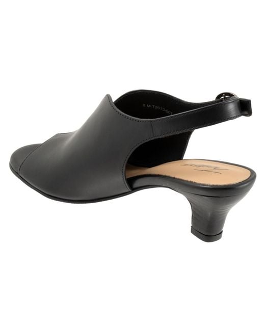 Trotters Black Norma Sandal