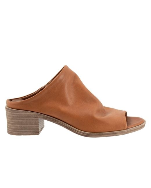 BUENO Brown Ocean Sandal