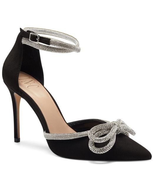 Macys hotsell pumps black