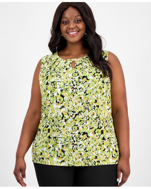 Kasper Green Plus Size Printed Sleeveless Keyhole Blouse