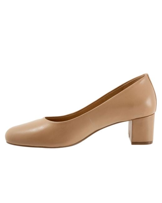 Trotters Natural Daria Pump