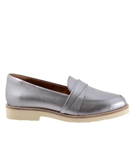 Softwalk® White Walsh Flat