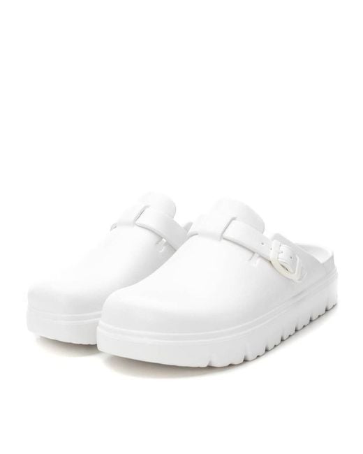 Xti White Comfort Clogs