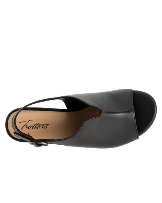 Trotters Black Norma Sandal