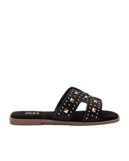 Xti Black Flat Sandals By
