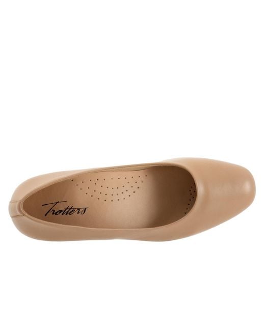 Trotters Natural Daria Pump