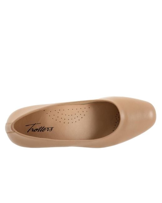 Trotters Natural Daria Pump