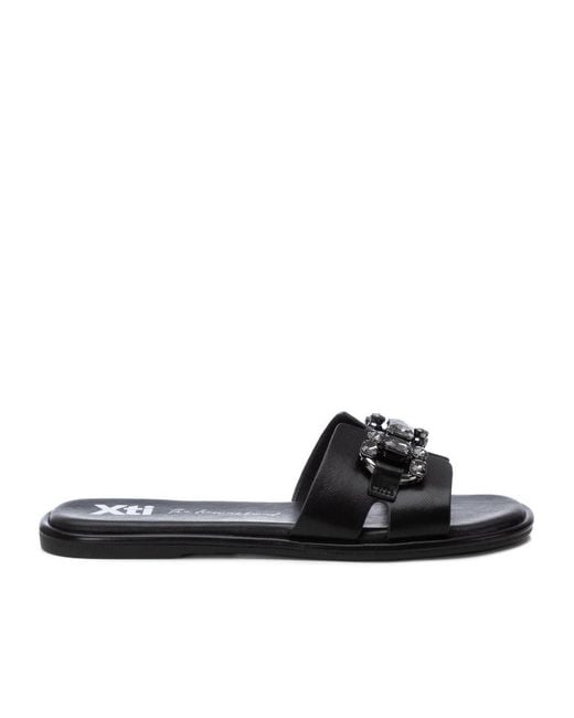 Xti Black Flat Sandals