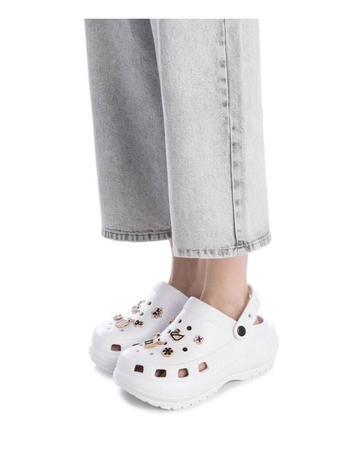 Xti White Slingback Rubber Clogs