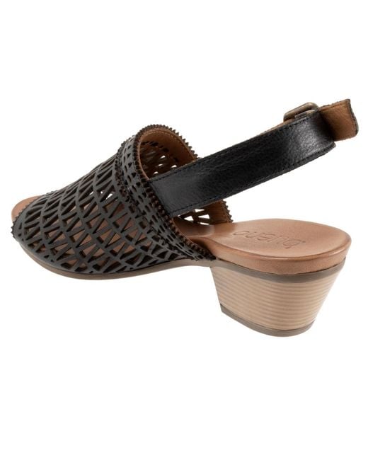 BUENO Brown Lia Pump