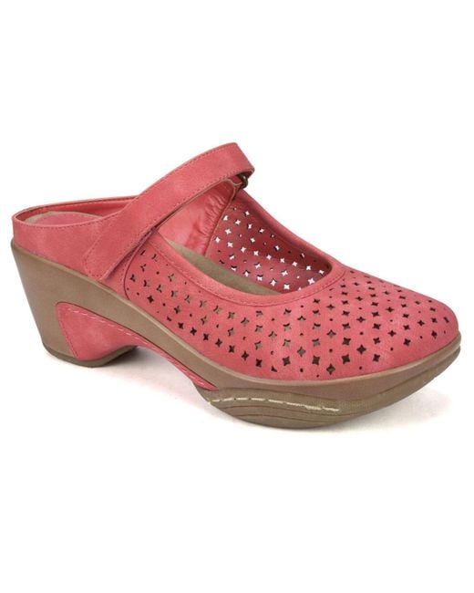 Rialto Vinto Comfort Clogs in Red | Lyst