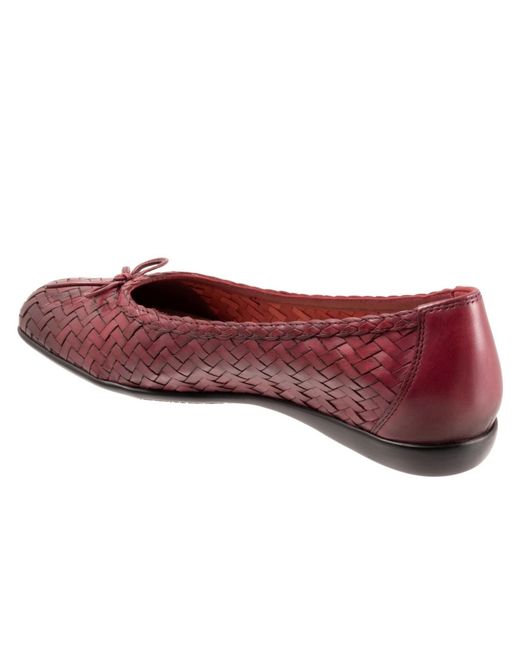 Trotters Red Gillian Flat