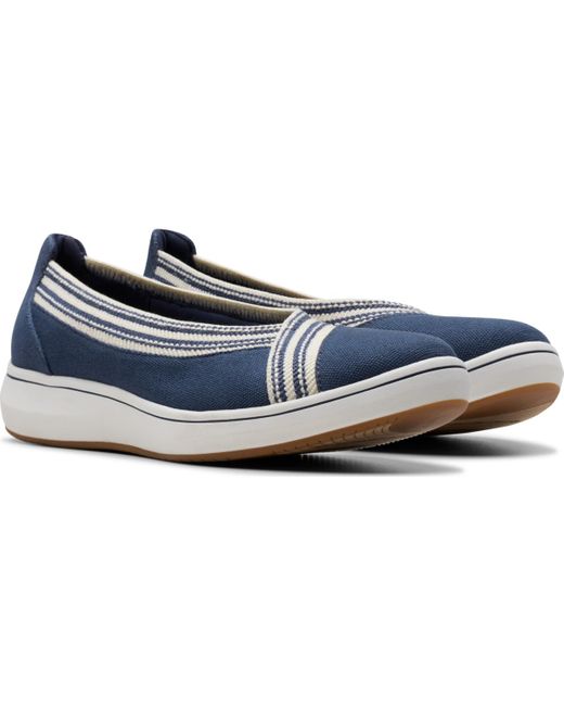 Clarks Blue Cloud Steppers Breeze Sky Air Closed Toe Shoes
