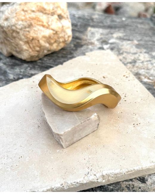 Adornia Metallic Wavy Chunky Bangle