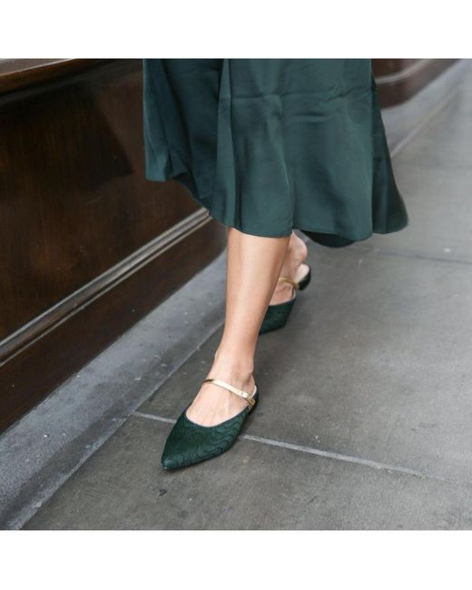 Alterre Green twiggy Customizable Point Slides