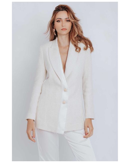 Akalia Georgina Pleated Blazer in White | Lyst