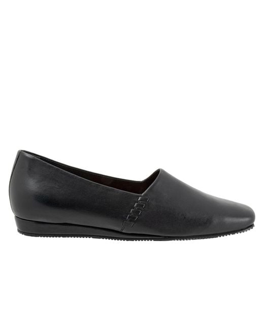 Softwalk® Black Vale Loafer
