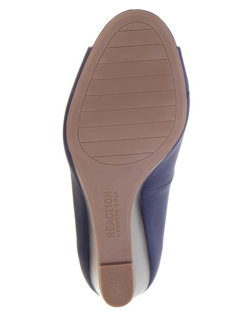 Kenneth Cole Blue Elinor Pump