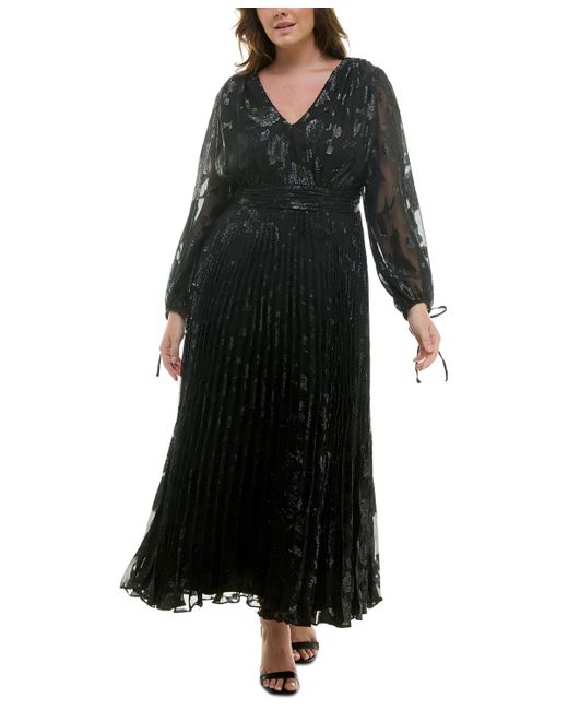 Taylor Plus Size Shimmering Floral Pleated Chiffon Maxi Dress in Black |  Lyst