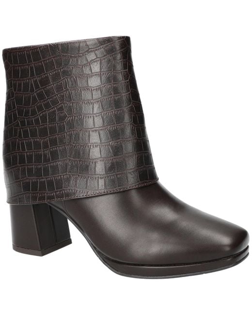 Easy Street Women's Black Sutton Square Toe Ankle Boots