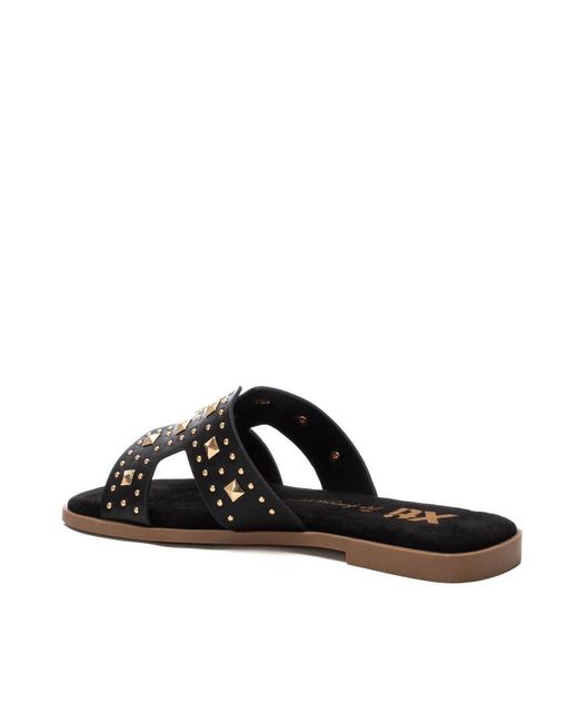 Xti Black Flat Sandals By