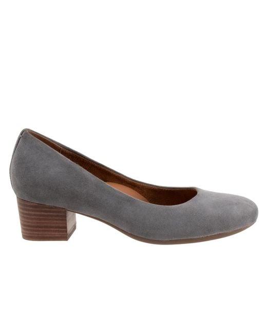 Softwalk® Brown Lynn Pumps