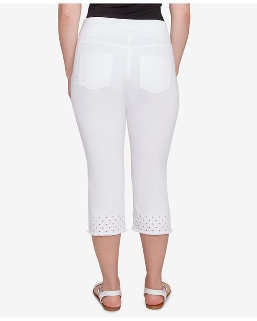 Ruby Rd White Petite Embroidered Hem Soft Stretch Denim Capri Jeans