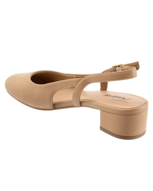 Trotters Natural Dottie Pump