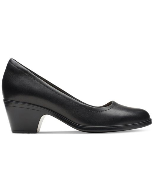clarks block heel pumps