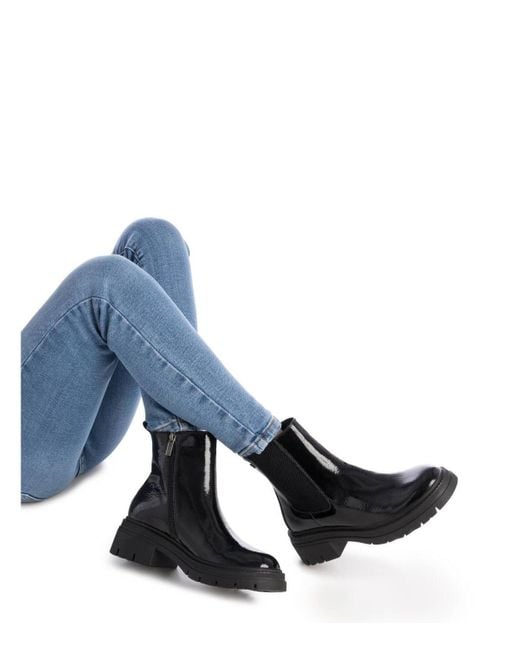 Xti Black Patent Leather Chelsea Booties By