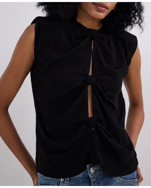 REISTOR Black The Knot-so-basic Top