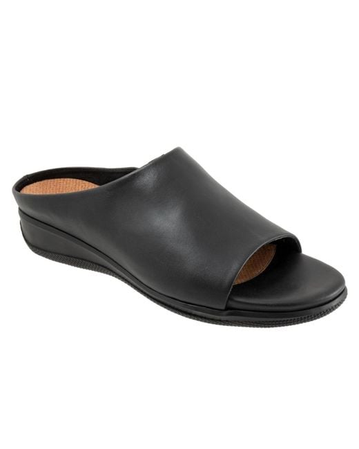 Softwalk® Black Turner Sandal