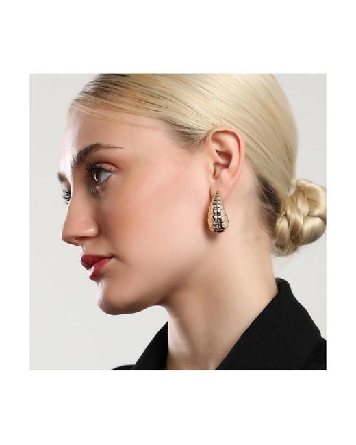 SOH Metallic The Medium Shell Stud Earrings