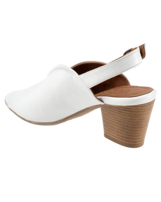 BUENO White Clare Pump