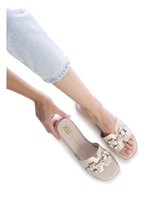 Xti White Flat Sandals