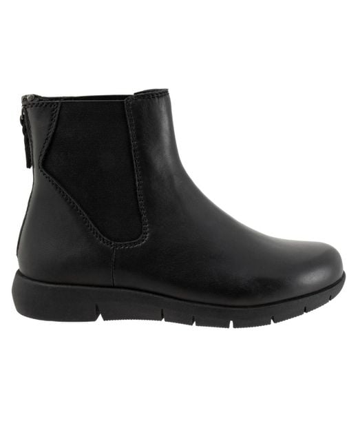 Softwalk® Black Albany Boot
