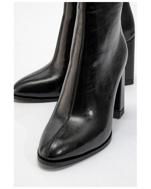 Prologue Shoes Black Jewel High Heel Boot