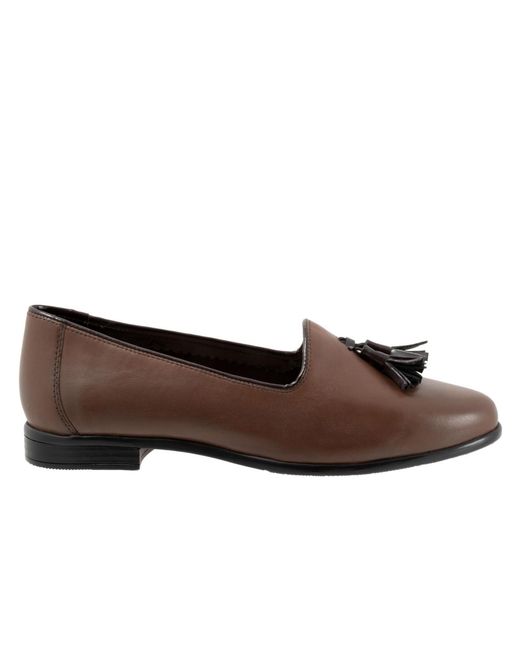 Trotters Brown Liz Tassel Flat