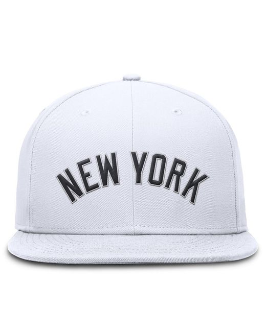 Nike White New York Yankees True Performance Fitted Hat for men