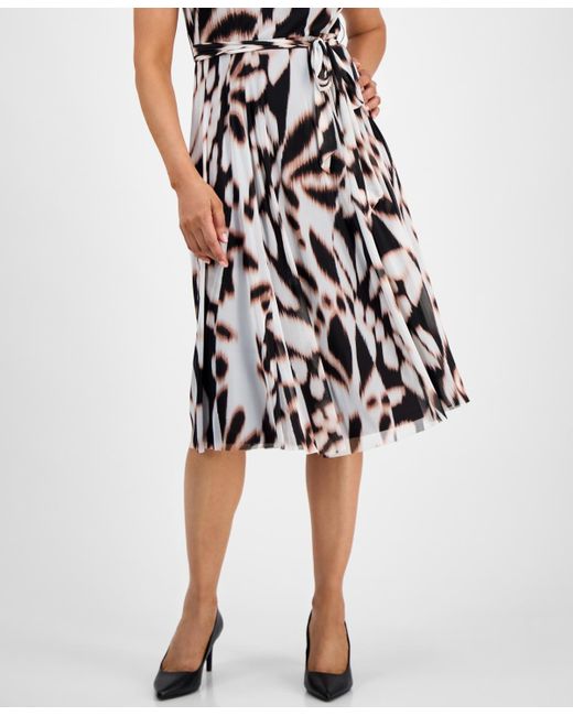 Sandra Darren White Petite Tiered Printed Midi Dress