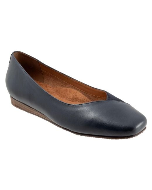 Softwalk® Blue Vina Flat