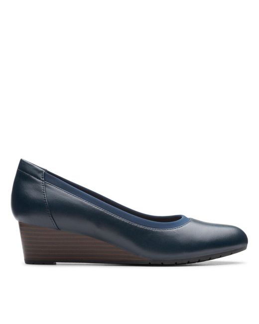 clarks pumps blue