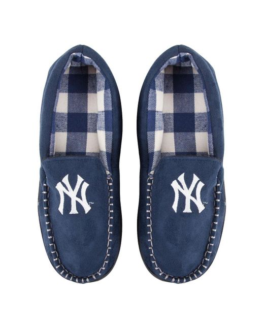 FOCO New York Yankees Team Logo Flannel Moccasin Slippers in Navy (Blue
