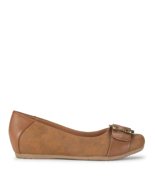 BareTraps Milady Slipon Flats in Brown Lyst