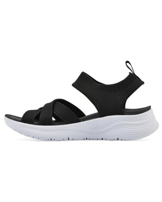 White Mountain Black Charry Round Toe Flat Sandals