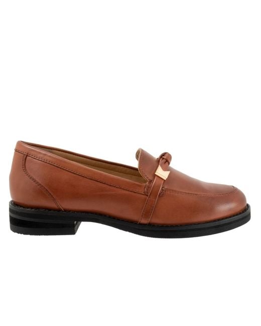 Trotters Brown Femi Flat